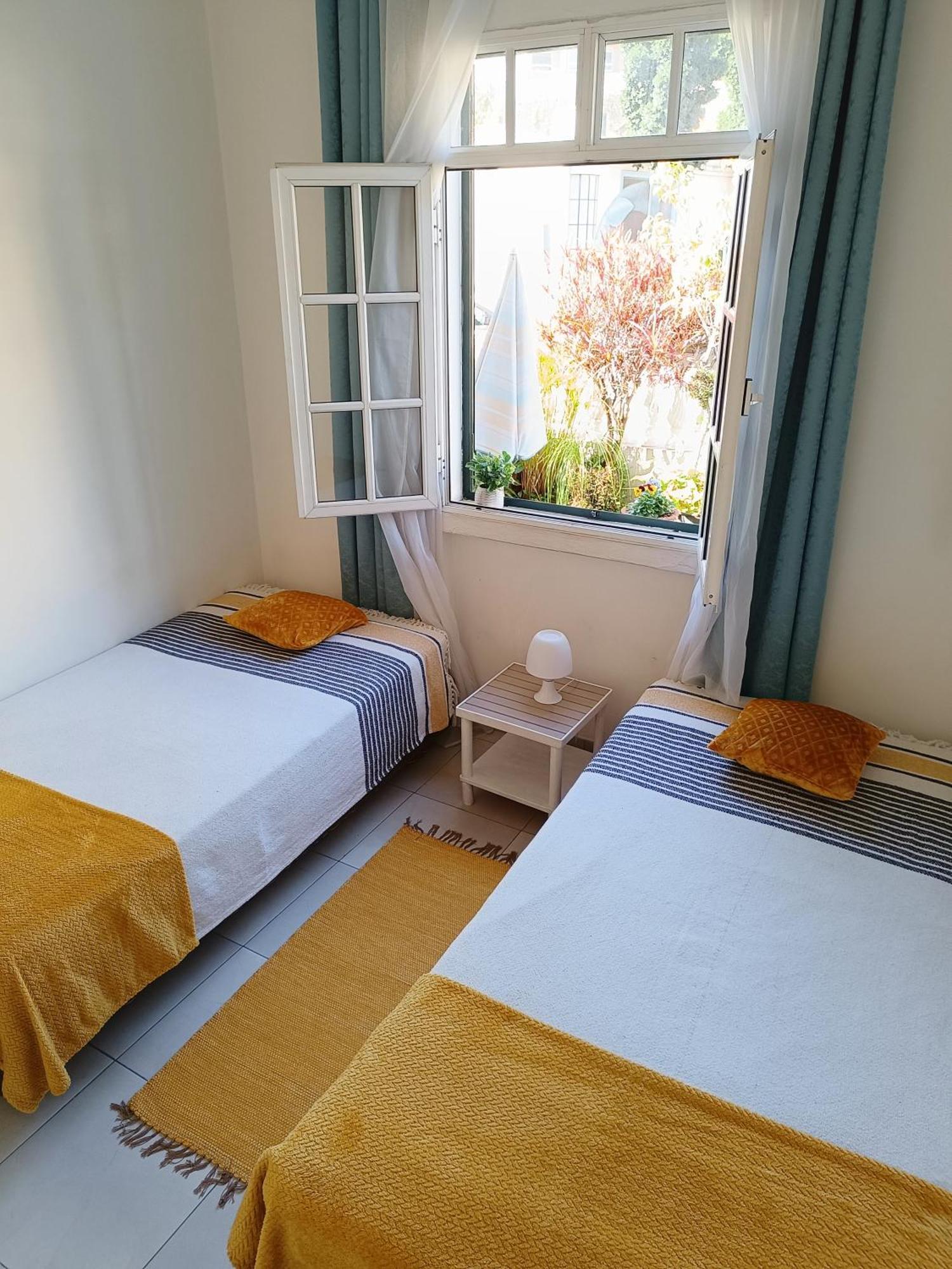 Home & Flower - Private Bedrooms Funchal Eksteriør bilde