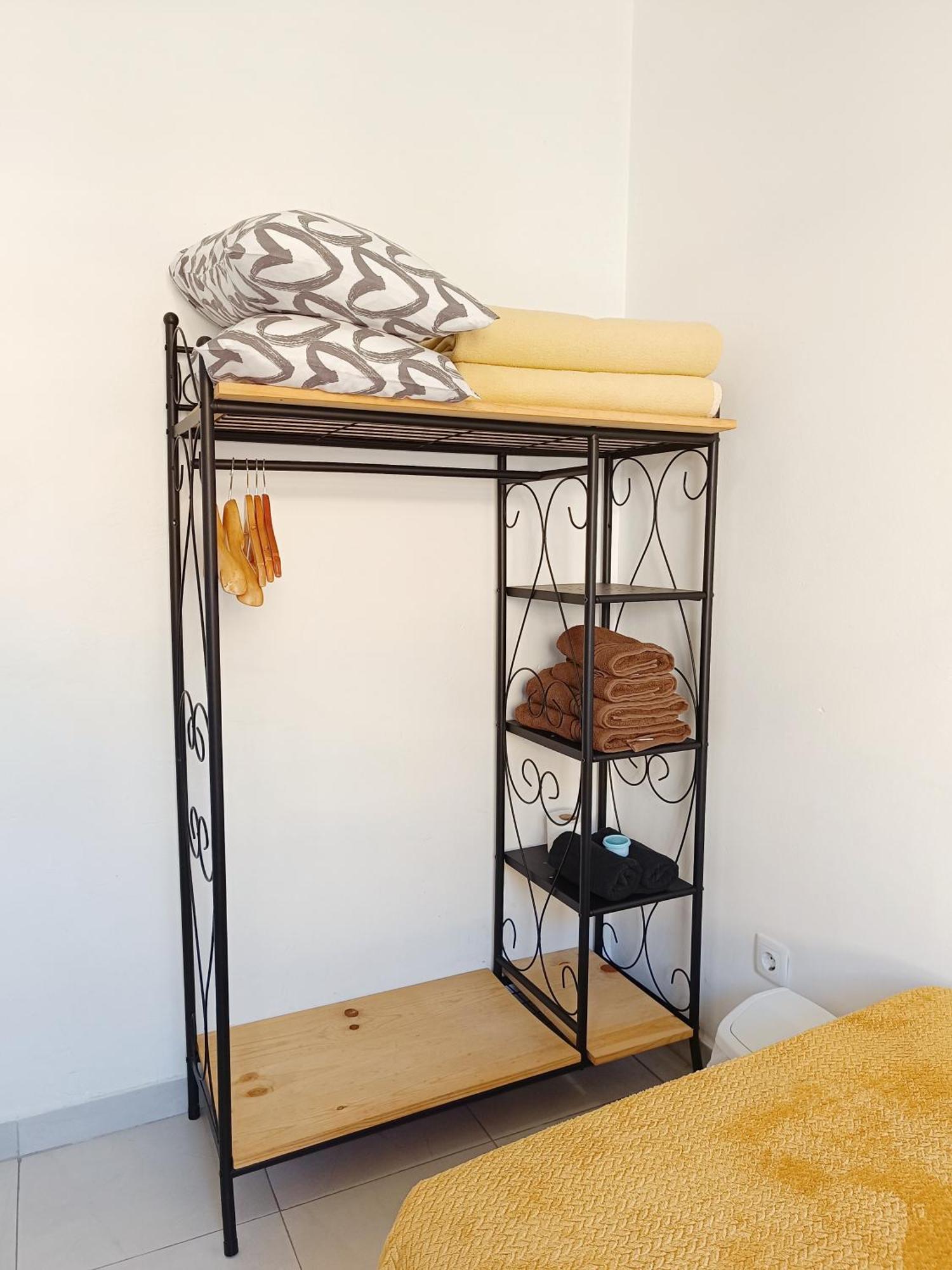 Home & Flower - Private Bedrooms Funchal Rom bilde